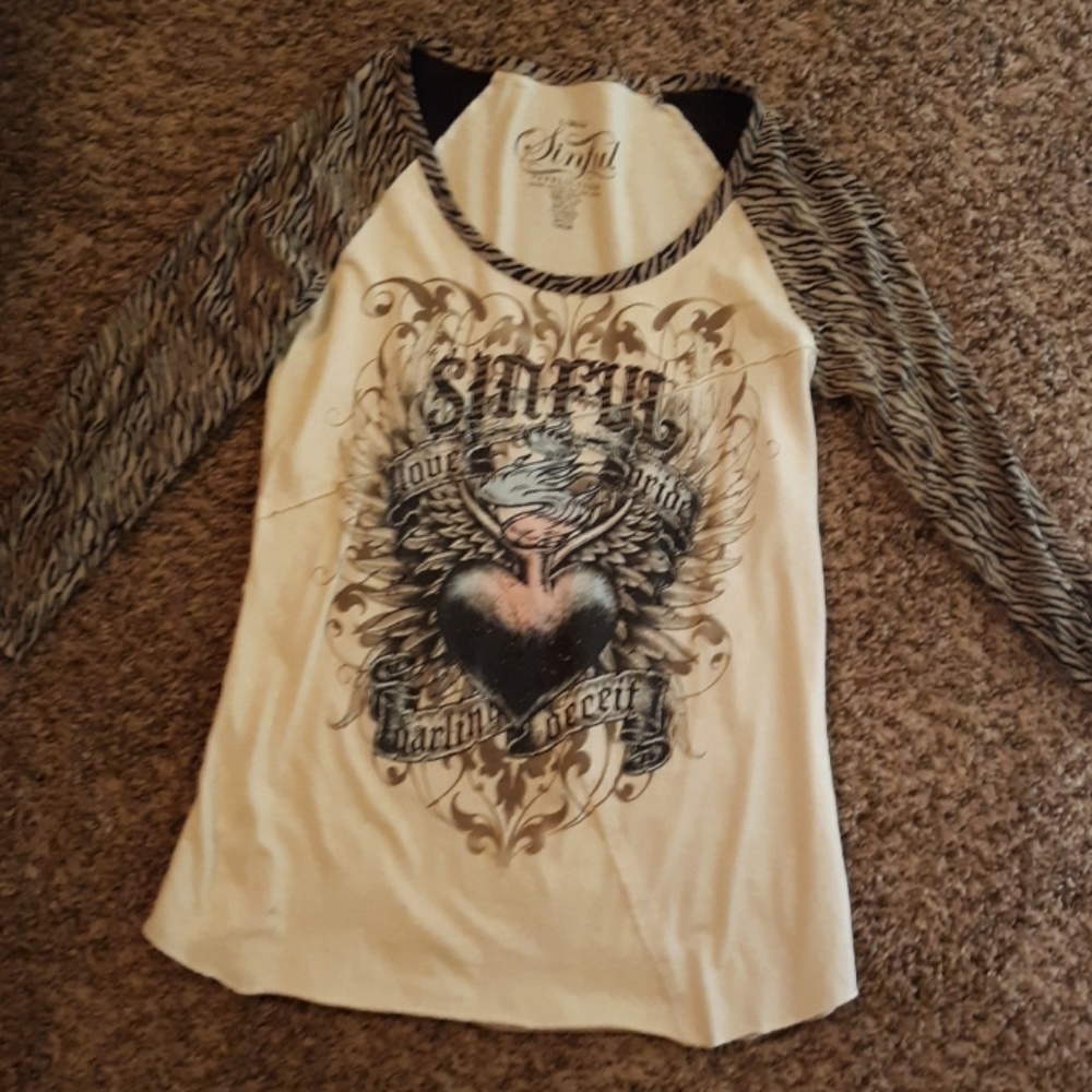 Sinful affliction shirt size xs